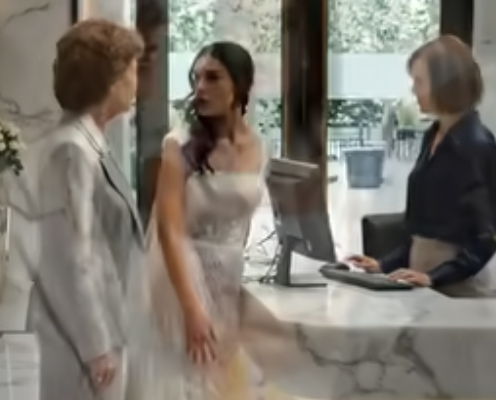 Ma mère a utilisé des milliers de dollars de mon compte pour le mariage de ma sœur — alors j’ai bloqué la carte et laissé la vérité éclater.
