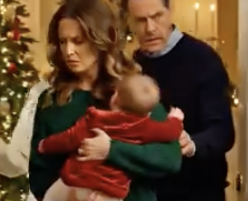 Sa mère a insulté son bébé à Noël… puis a réalisé qu’elle était allée trop loin.
